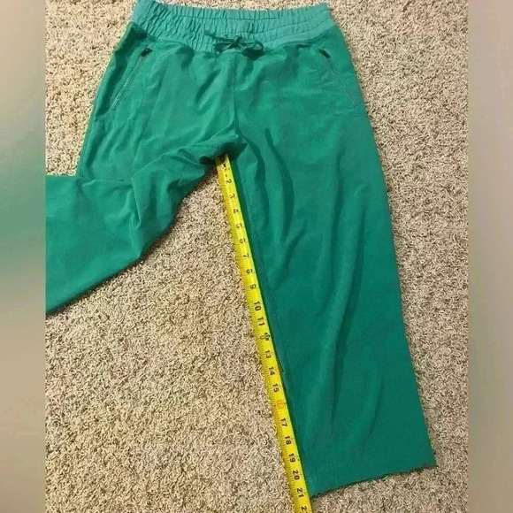 Fabletics Leggings Womens Dance Medium Cropped Pull On Stretch Pockets Green - Picture 8 of 12
